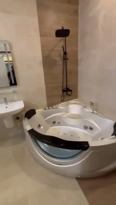 %titre du post%%titre du site%